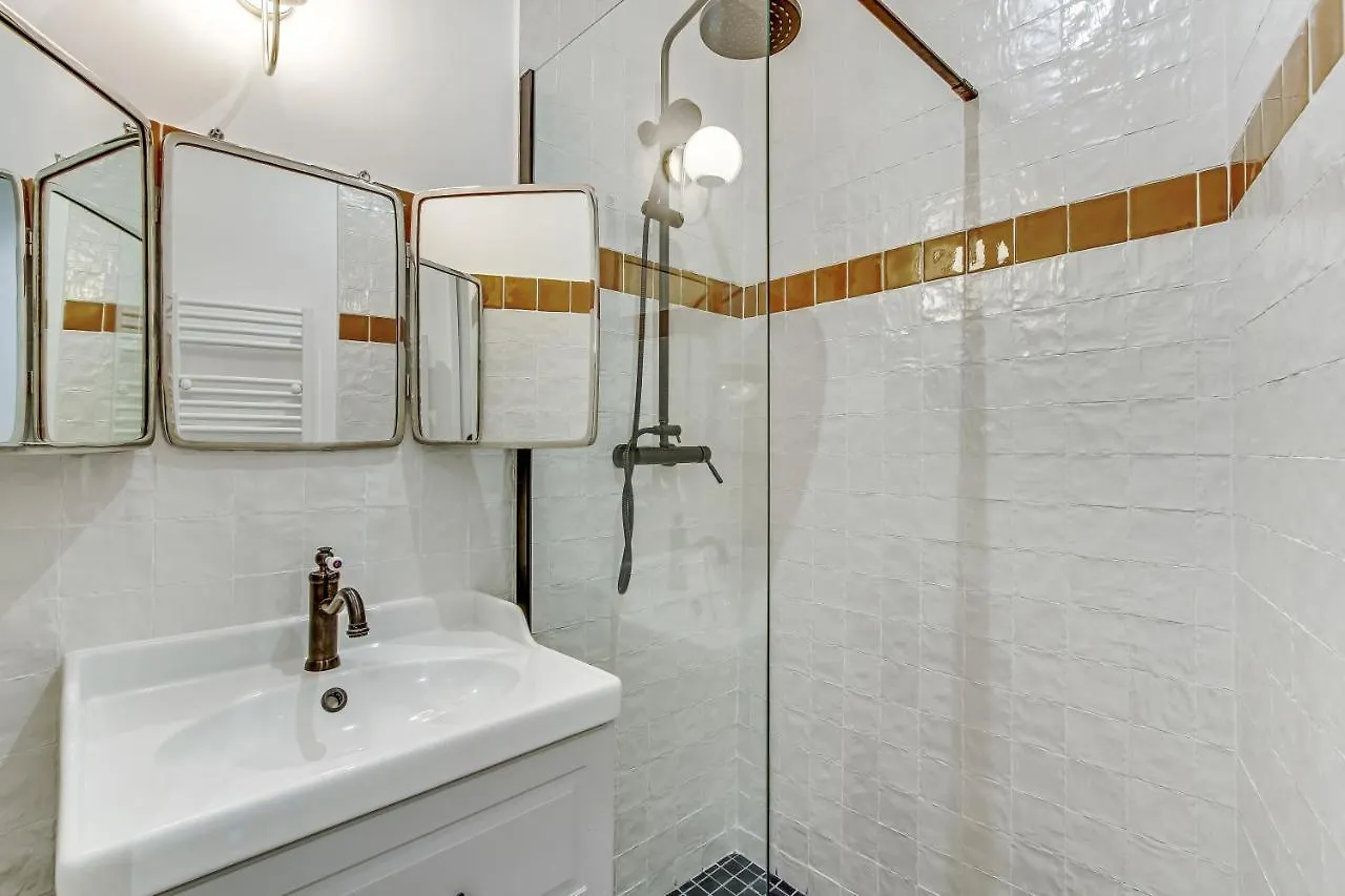 Pick A Flat'S Apartment In Louvre Saint Honore Paris France